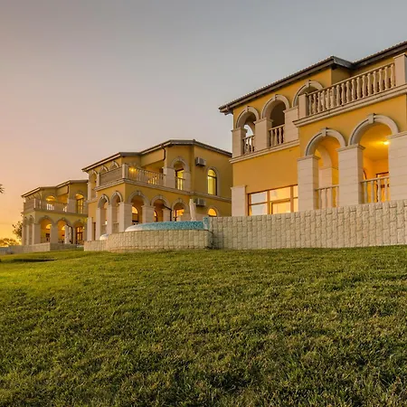 Golf Villa